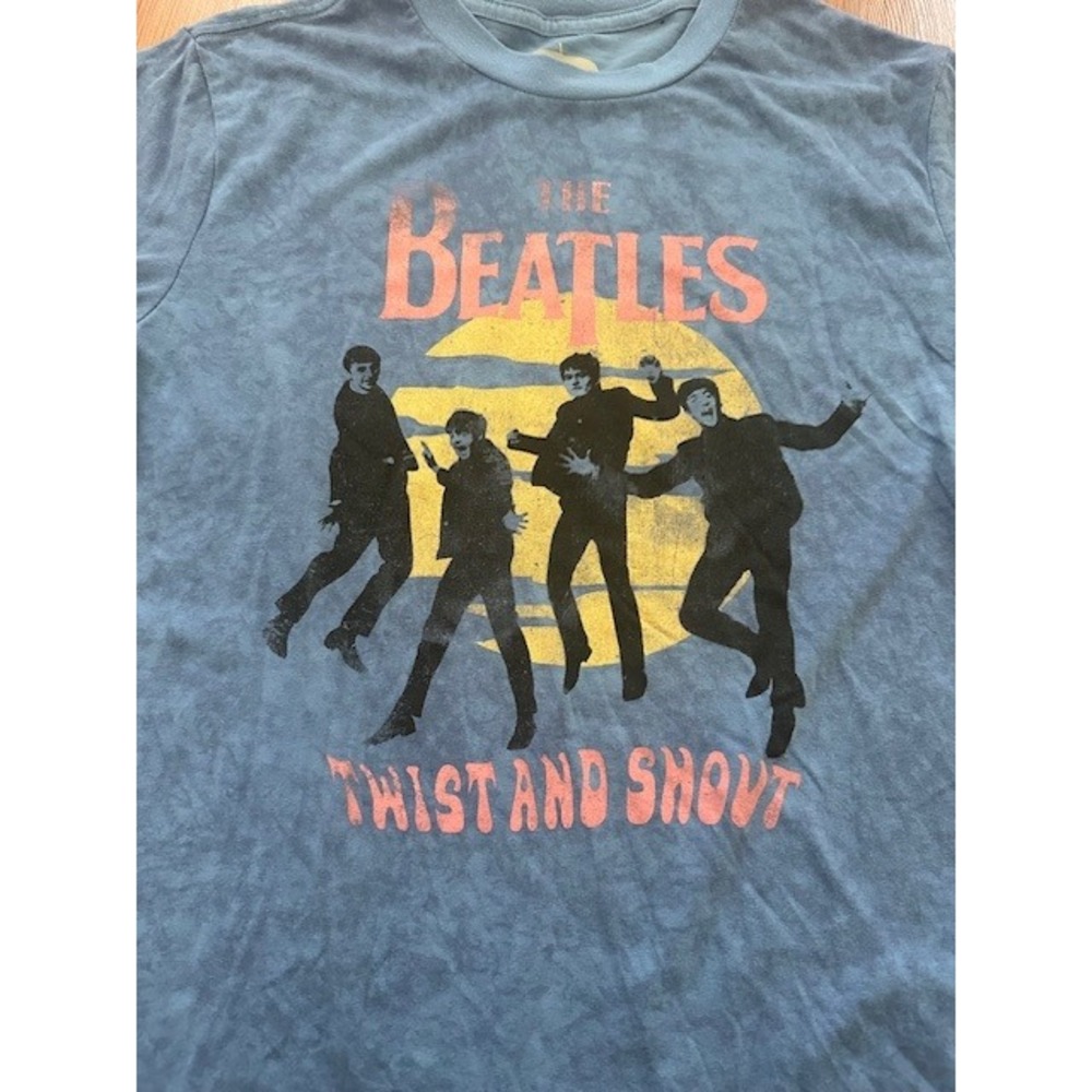 The Beatles Twist and Shout‎ Graphic Band T Shirt Women's Medium Blue